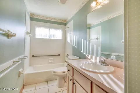 Bath - 469 Eagle Brook Ct, Debary, FL 32713 photo 1 of 6
