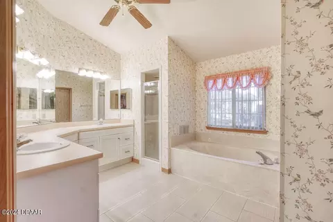 Bath - 469 Eagle Brook Ct, Debary, FL 32713 photo 4 of 6