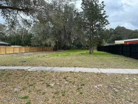 210 E 1st St, Chuluota, FL 32766