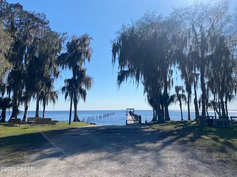 413 Birch Blvd, Georgetown, FL 32139 photo 4