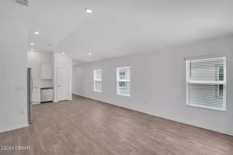 Living - 51 Bogey Pl, Bunnell, FL 32110 photo 2 of 2