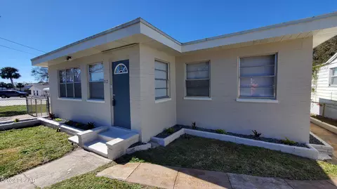 912 Hartford Ave, Holly Hill, FL 32117