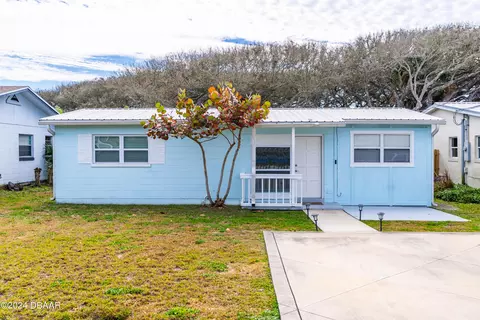 821 E 9th Ave, New Smyrna Beach, FL 32169