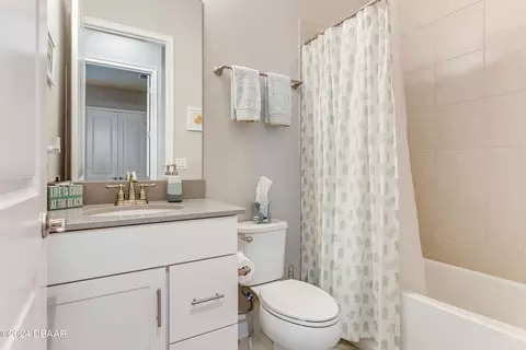 Bath - 118 Longridge Ln, Ormond Beach, FL 32174 photo 2 of 2