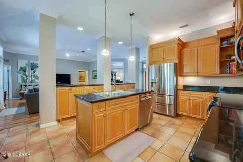 Kitchen - 3613 Galway Ln, Ormond Beach, FL 32174 photo 4 of 5