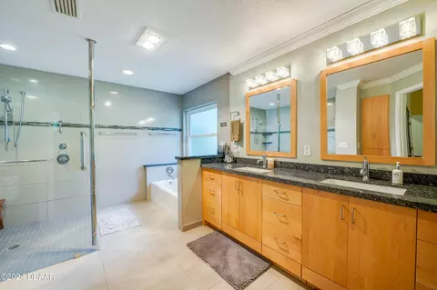Bath - 3613 Galway Ln, Ormond Beach, FL 32174 photo 1 of 4