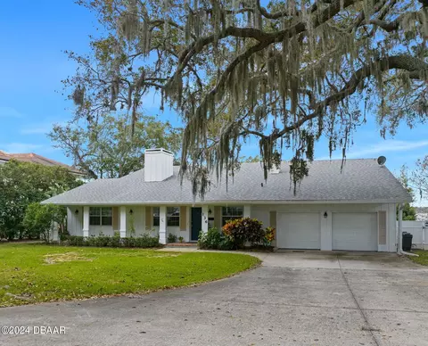 136 Riverside Dr, Ormond Beach, FL 32176