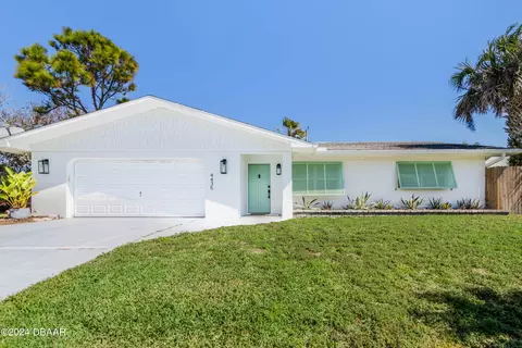 4435 Doris Dr, New Smyrna Beach, FL 32169