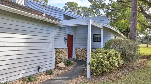 25 Skimmer Cir, Daytona Beach, FL 32119