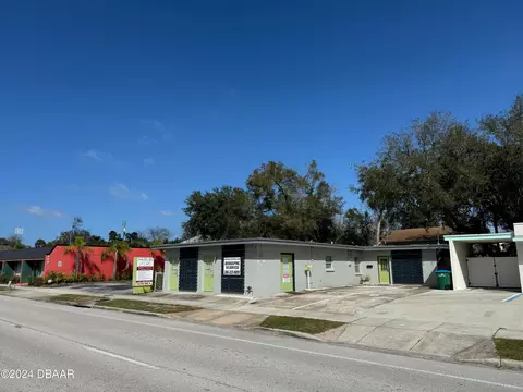 921 Ridgewood Ave, Holly Hill, FL 32117