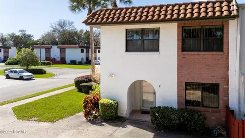 910 Big Tree Rd #1202, South Daytona, FL 32119