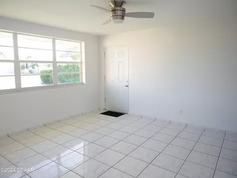 49 Hibiscus Dr, Ormond Beach, FL 32176 photo 2