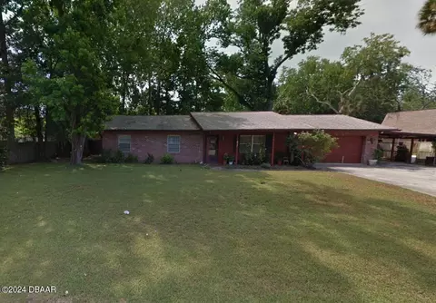 817 S Flamingo Dr, Holly Hill, FL 32117