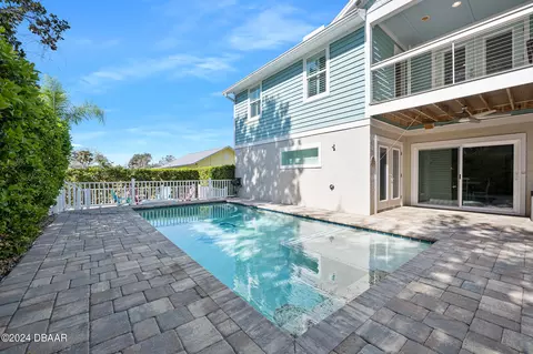 130 Hernandez Ave, Ormond Beach, FL 32174 photo 2