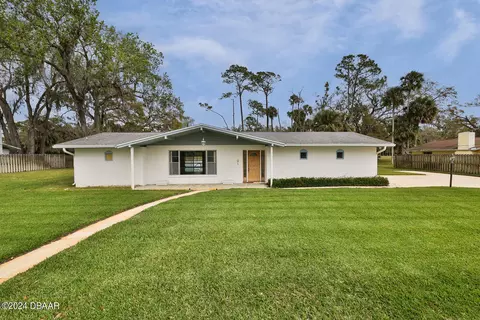 1341 Golfview Dr, Daytona Beach, FL 32114