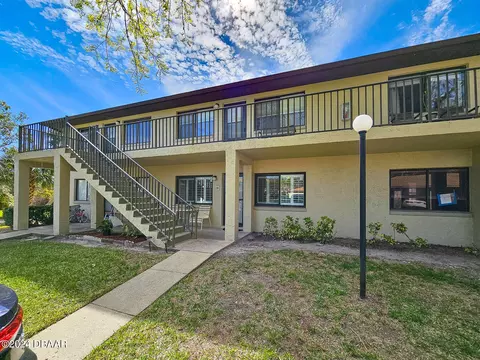 1601 Big Tree Rd #302, Daytona Beach, FL 32119