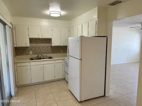 38 Carol Rd, Ormond Beach, FL 32176 photo 4