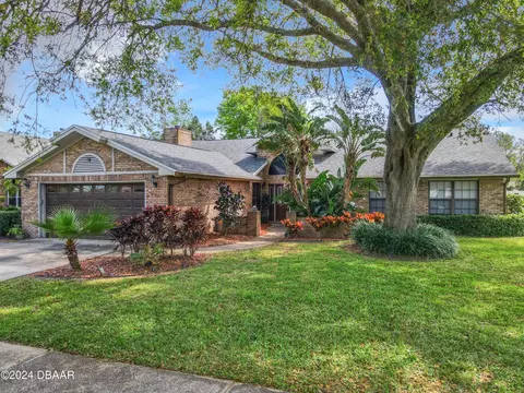 817 Clear Lake Dr, Port Orange, FL 32127