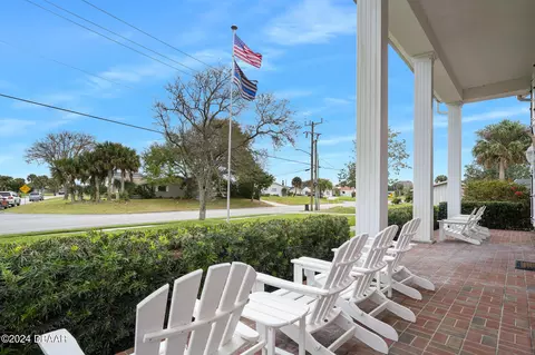 980 N Halifax Dr, Ormond Beach, FL 32176 photo 2