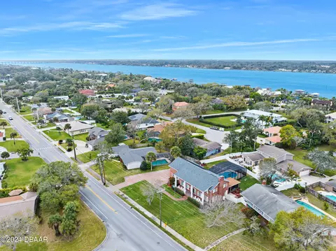 980 N Halifax Dr, Ormond Beach, FL 32176 photo 4