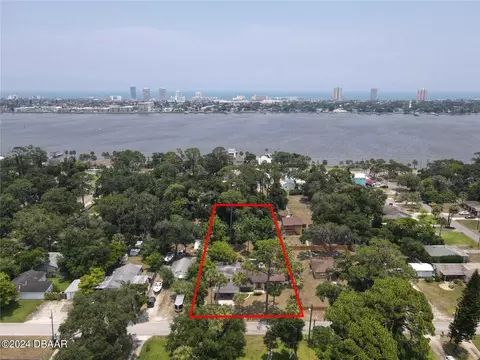 1589 Moravia Ave, Holly Hill, FL 32117
