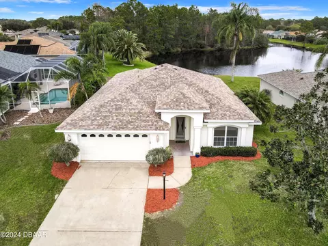 1062 Crystal Creek Dr, Port Orange, FL 32128