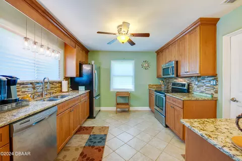 102 Seville St, Ormond Beach, FL 32174
