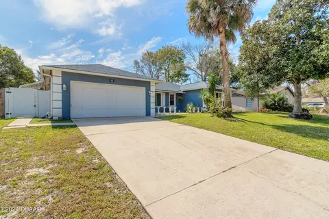 111 Pinion Cir, Ormond Beach, FL 32174 photo 2