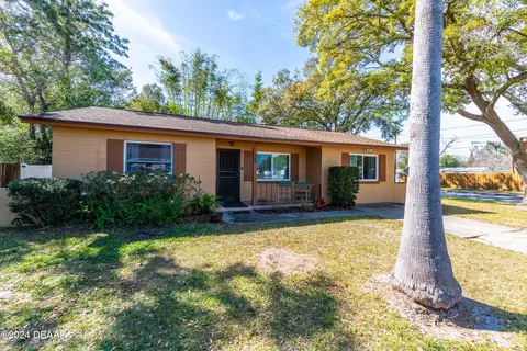 964 N Lakeview Dr, Longwood, FL 32750