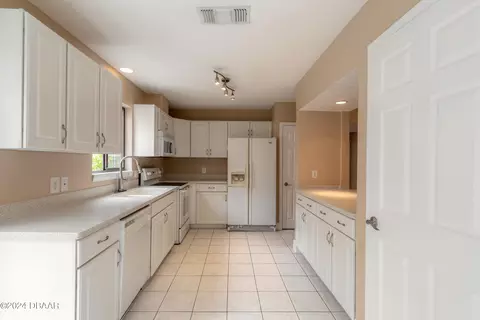 24 Baymeadow Ct, Ormond Beach, FL 32174 photo 12