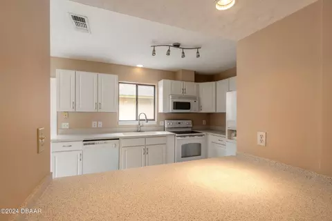 24 Baymeadow Ct, Ormond Beach, FL 32174 photo 13