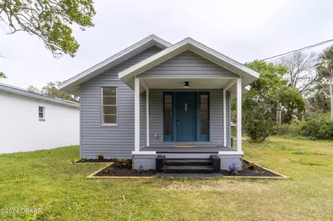 639 Bay Ave, Holly Hill, FL 32117