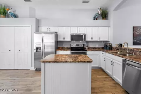 720 Coral Trace Blvd, Edgewater, FL 32132 photo 6