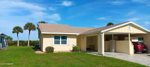 1124 Harbour Point Dr, Port Orange, FL 32127