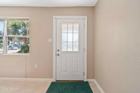 27 Byron Ellinor Dr, Ormond Beach, FL 32176 photo 9