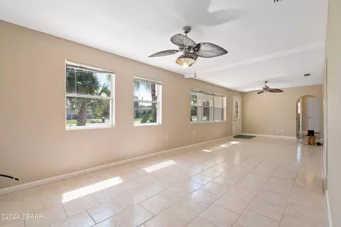 27 Byron Ellinor Dr, Ormond Beach, FL 32176 photo 11