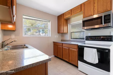 27 Byron Ellinor Dr, Ormond Beach, FL 32176 photo 16