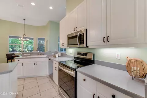 Kitchen - 4117 Salina Ln, Ormond Beach, FL 32174 photo 4 of 4