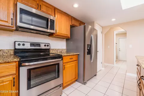 310 Wildwood Dr, Edgewater, FL 32132 photo 12