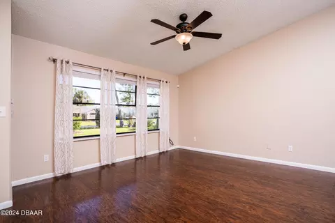 310 Wildwood Dr, Edgewater, FL 32132 photo 6