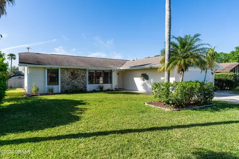 310 Wildwood Dr, Edgewater, FL 32132 photo 3