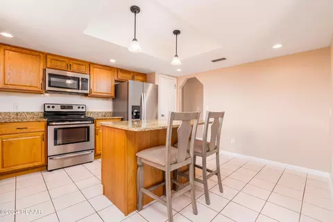 310 Wildwood Dr, Edgewater, FL 32132 photo 9