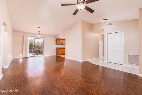 310 Wildwood Dr, Edgewater, FL 32132 photo 7