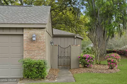 1896 SE Clatter Bridge Rd, Ocala, FL 34471 photo 4