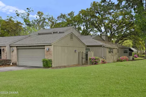 1896 SE Clatter Bridge Rd, Ocala, FL 34471 photo 2
