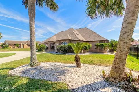 14 Julie Dr, Ormond Beach, FL 32176 photo 2