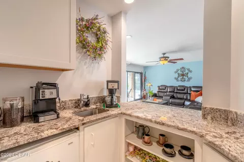14 Julie Dr, Ormond Beach, FL 32176 photo 8