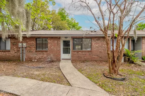 1561 Hancock Ln, Holly Hill, FL 32117