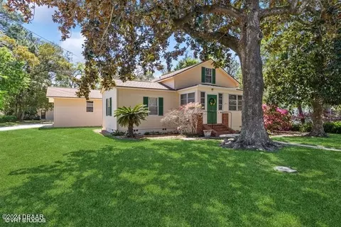 151 12th St, Holly Hill, FL 32117