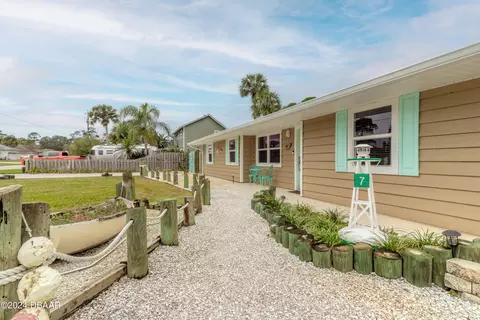 133 Flamingo Rd, Edgewater, FL 32141 photo 5